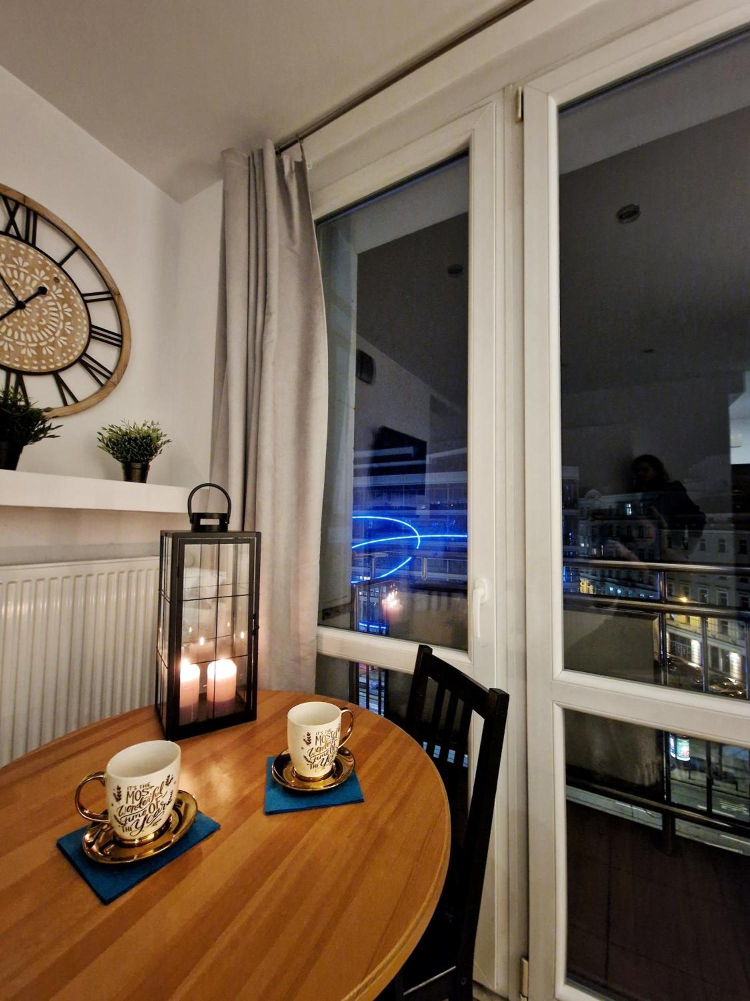 Central Hollidays Apartments Варшава Екстер'єр фото